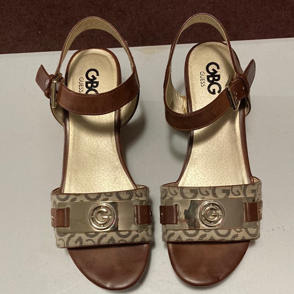 GBG Guess Platform Sandals EUC